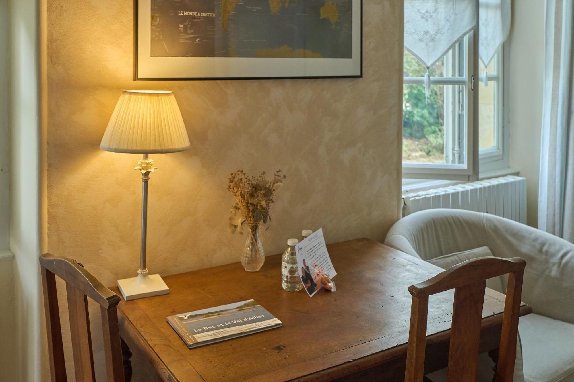 Le Nid Du Marinier Apartment Cuffy Ngoại thất bức ảnh