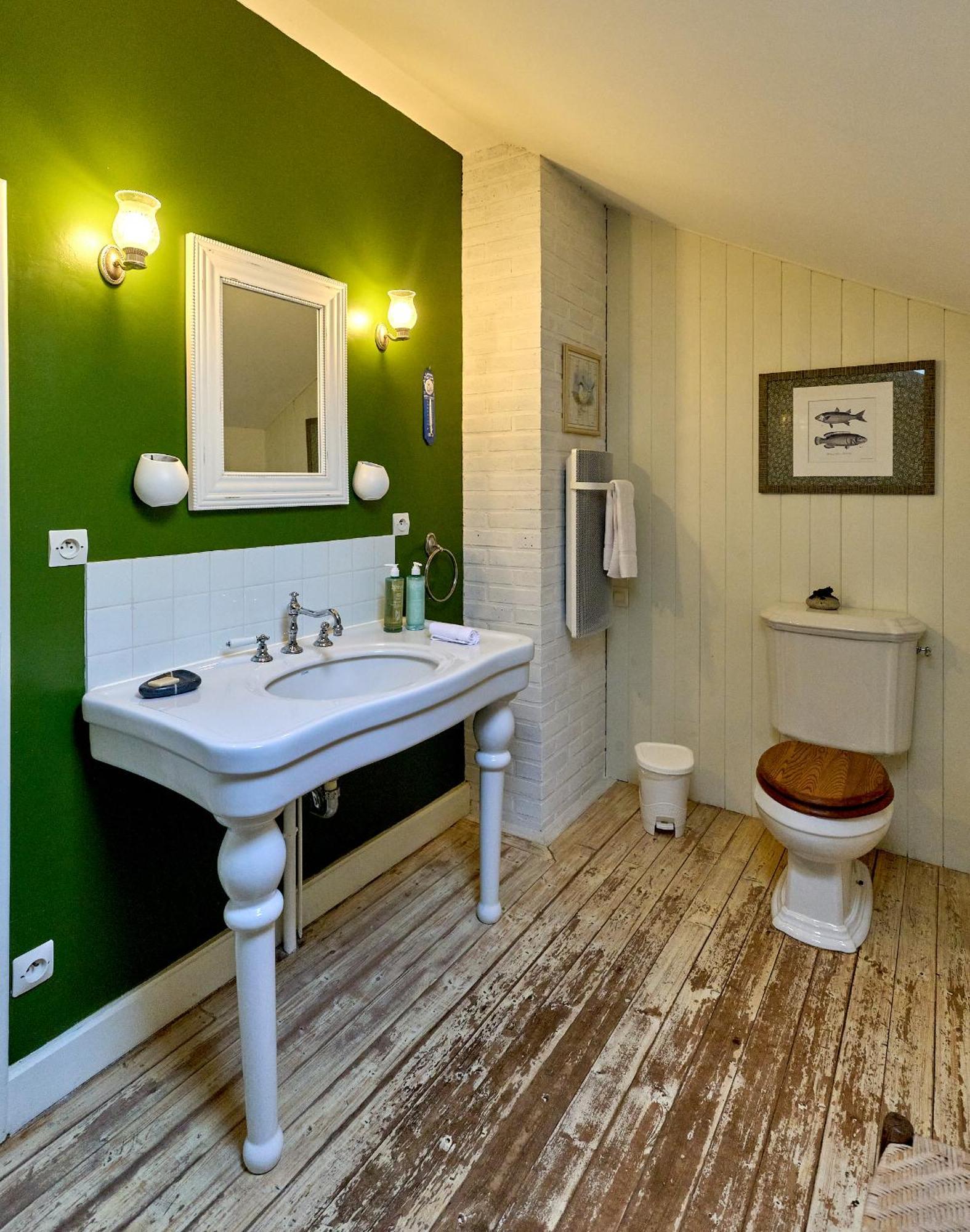 Le Nid Du Marinier Apartment Cuffy Ngoại thất bức ảnh