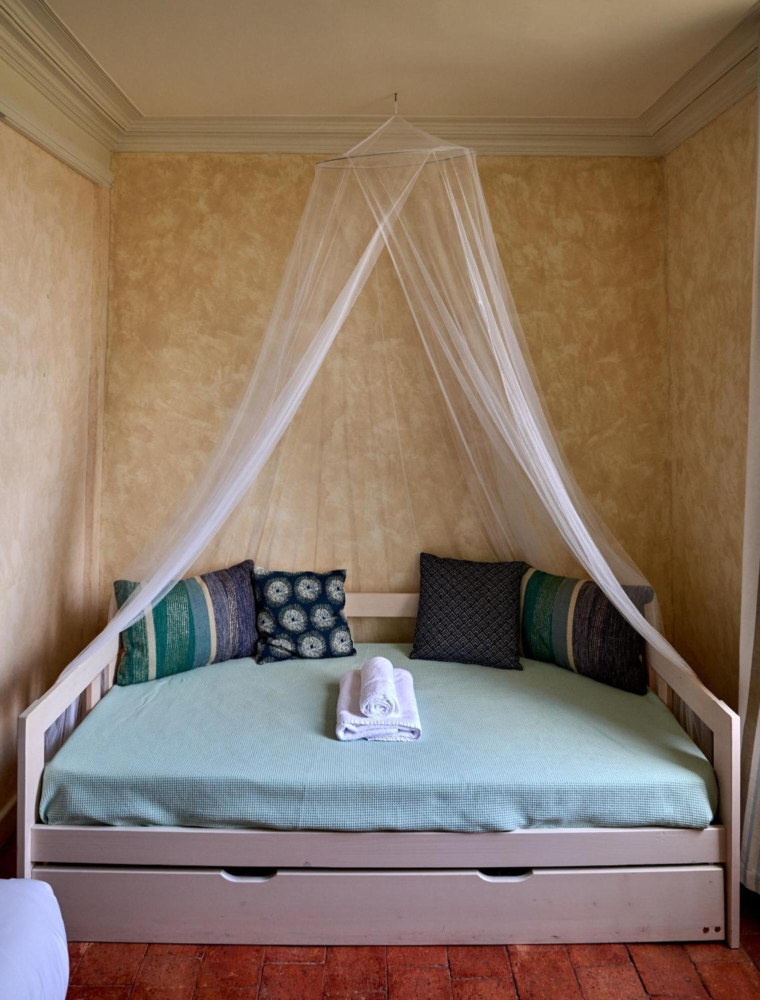 Le Nid Du Marinier Apartment Cuffy Ngoại thất bức ảnh